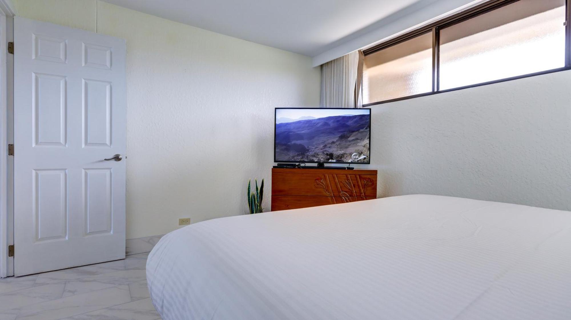 Maui Westside Presents: Kaanapali Shores 733 Stunning Ocean Views New Listing Lahaina Bagian luar foto